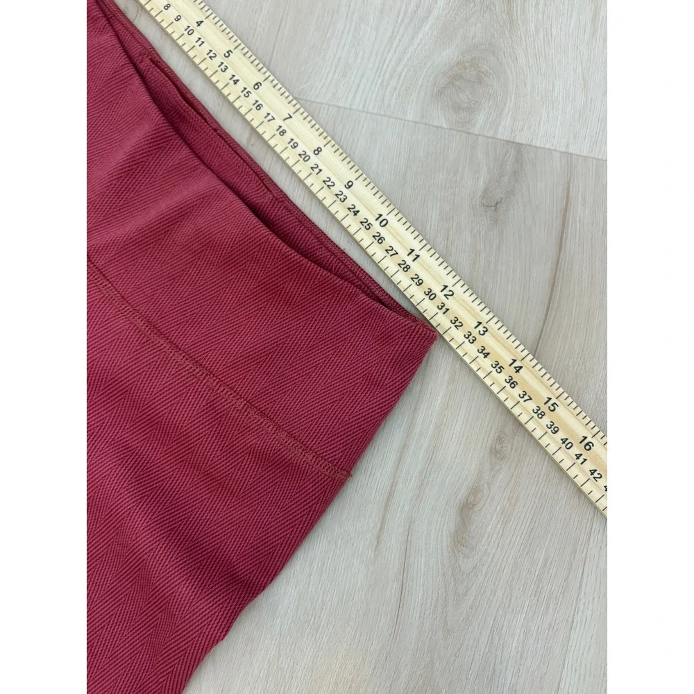 Nike Leggings Womens Small Red Therma-FIT Herringbone Textured Yoga Activewear